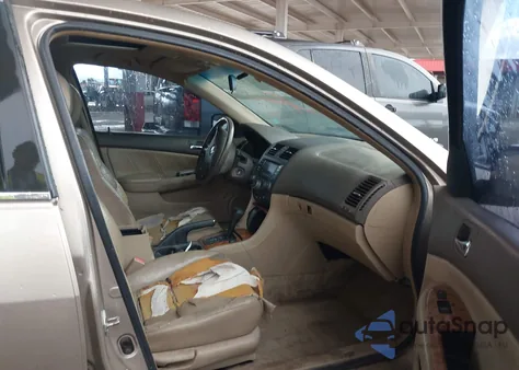 2004 Honda Accord 2.4 Ex from USA, damaged, VIN 1HGCM56804A155953